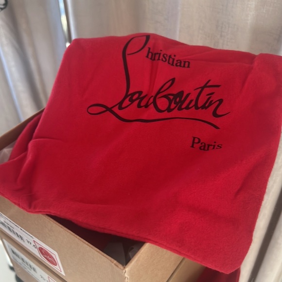 Christian Louboutin "Dora Cora"black patent leather 4inch heels with red hearts - Picture 7 of 8